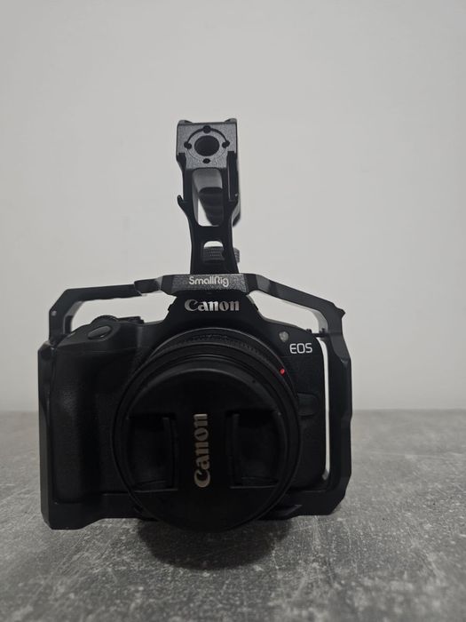 Canon  kit aparat R50