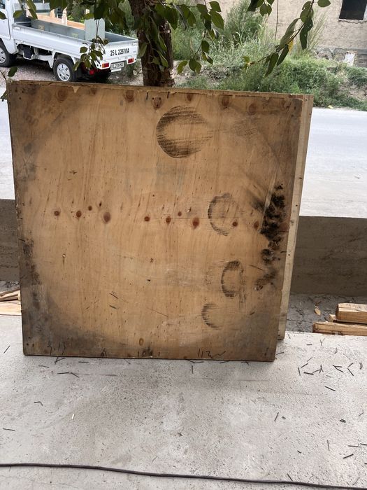 Qalin fanera sotiladi