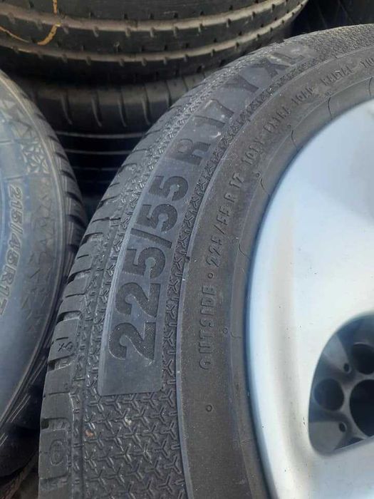 4 Броя Гуми 225/55/17 Barum 2x6,8mm 2x6 ,2mm