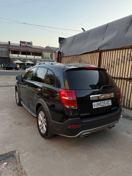 Captiva 4 rangi qora 2016