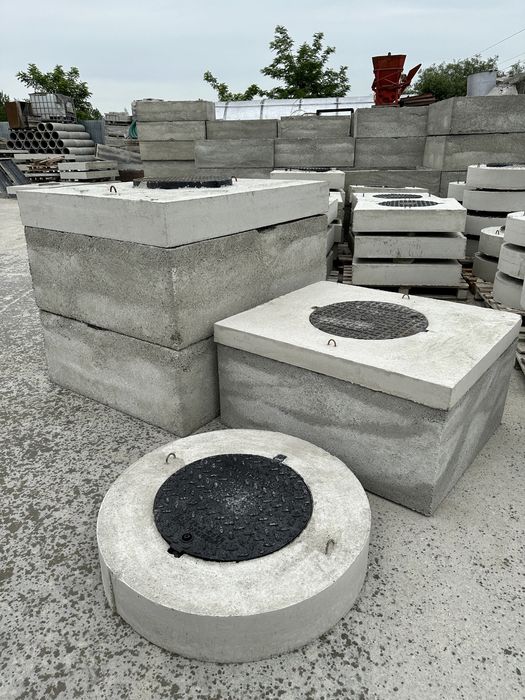 Capace din beton armat cu usa din fonta