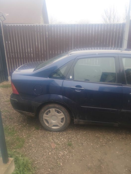 Vând Ford focus an 2002