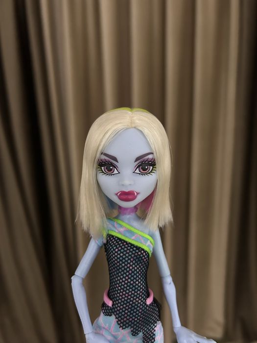 Обменяю или продаю монстер хай Эбби роллер мейз