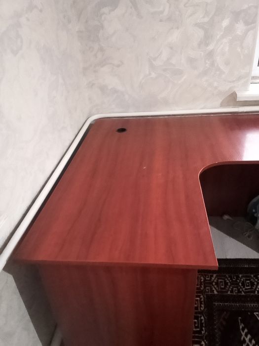 Стол для компьютера