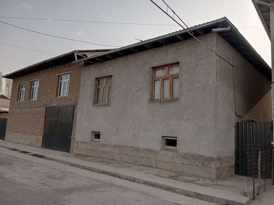 Зудлик билан ховли Уй сотилади