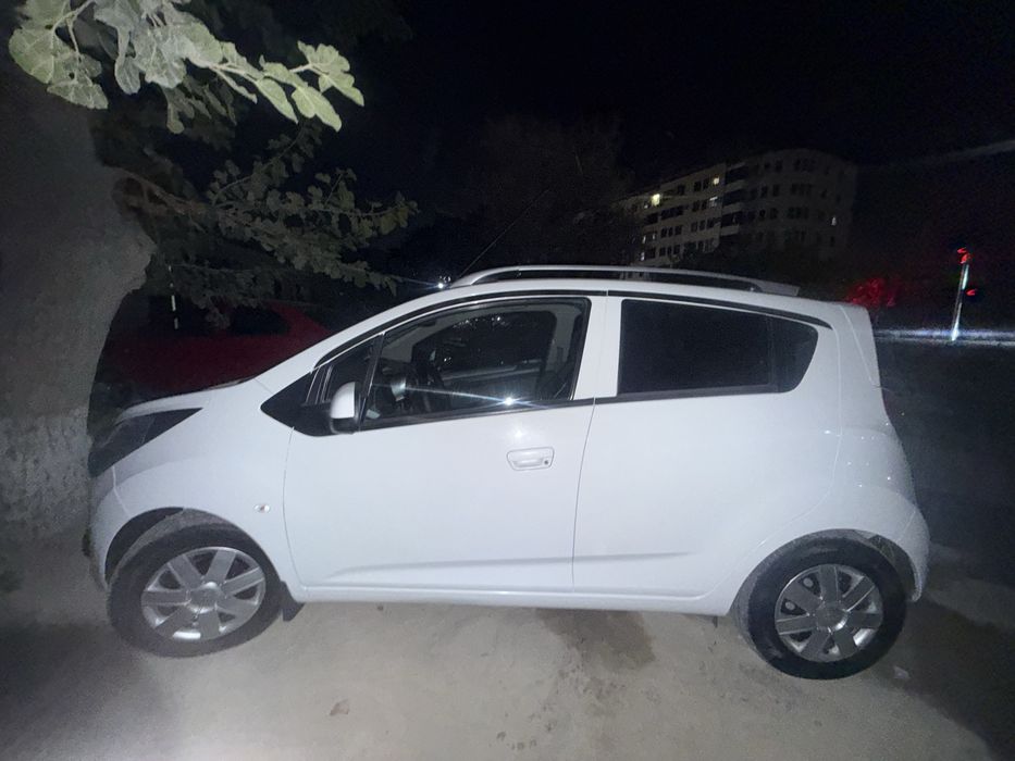 Spark tezda sotiladi pul kerak