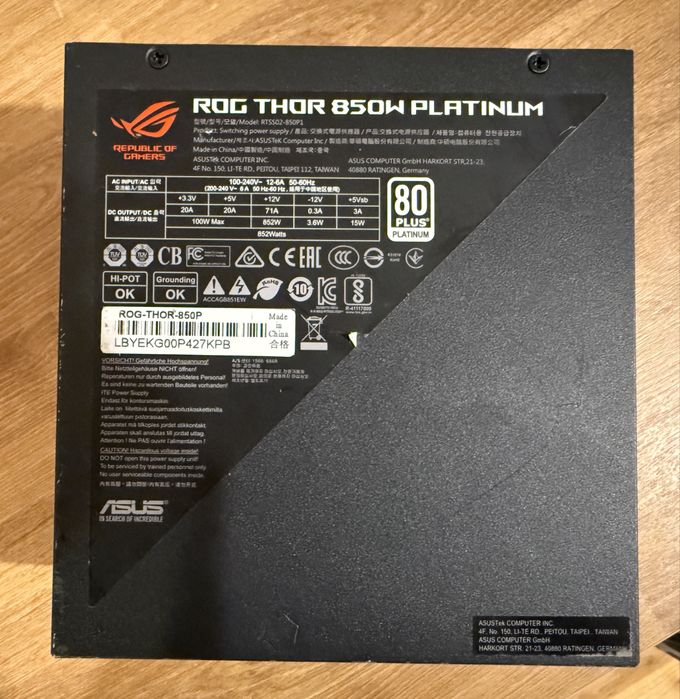 Vand sursă Asus Thor 850W Platinum, garantie emag 2031