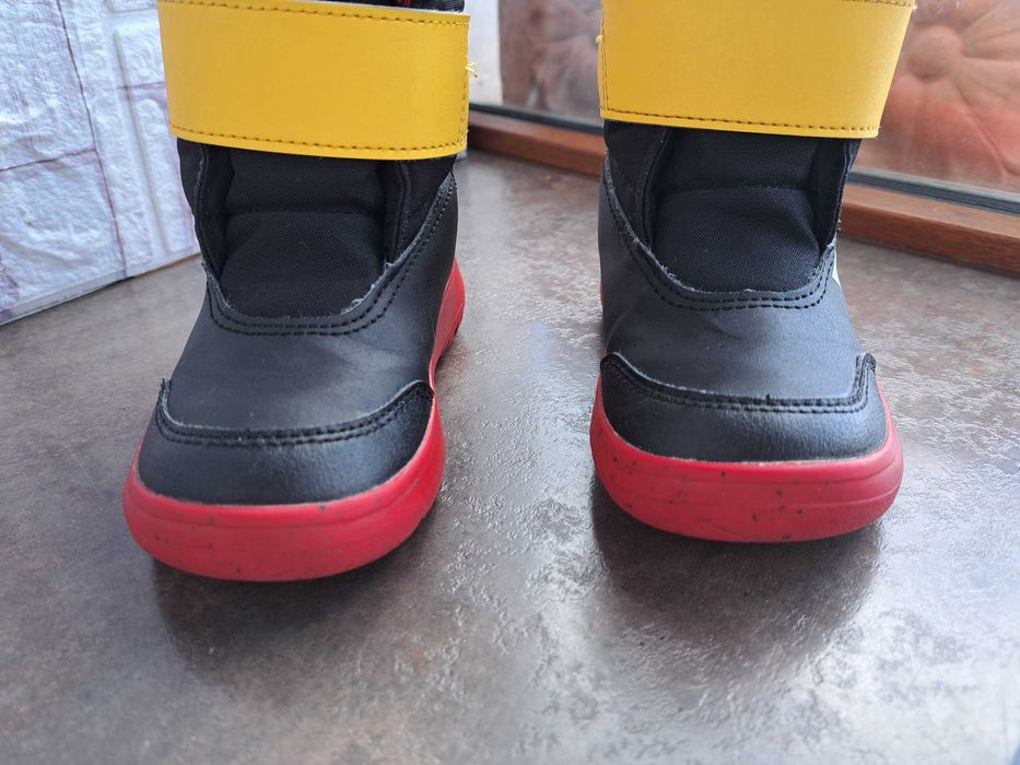 детски ботуши,зимни обувки,боти,апрески,Adidas номер25 за момче,адид