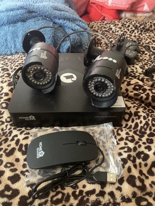 Set 2camere HD +dvr inregistrade+hard si incarcatoare