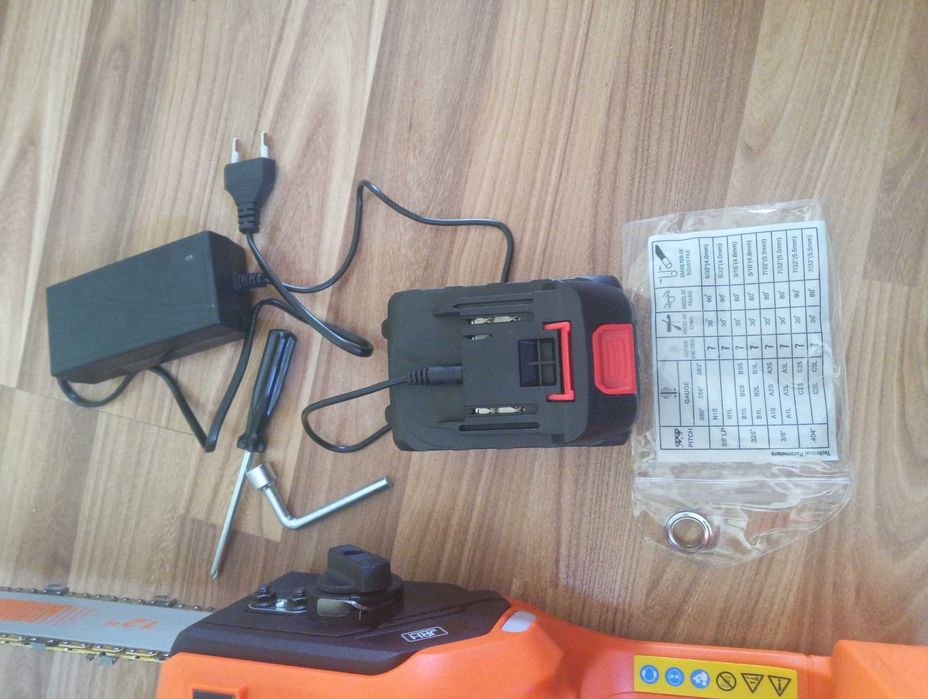 Fierăstrău  electric fara perie cu acumulator
