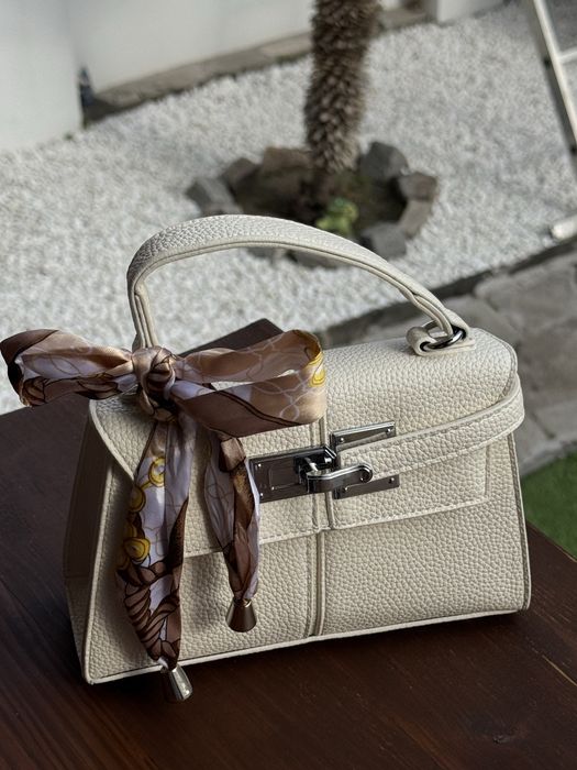 Малка дамска чанта