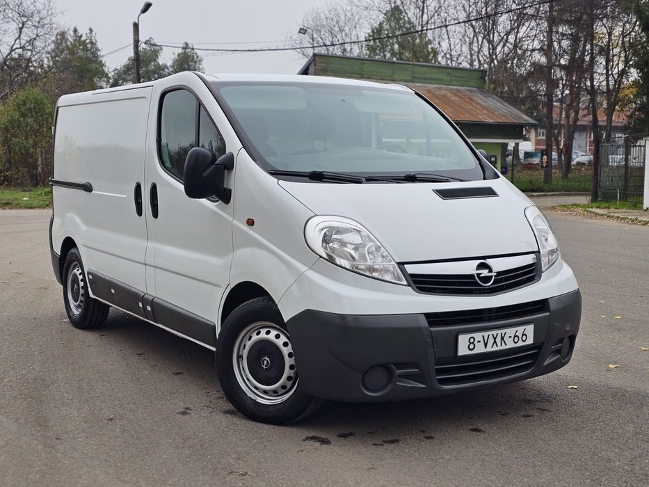 Opel Vivaro 2.0 CDTI 2012 Euro 5 / 3 locuri/Carte service