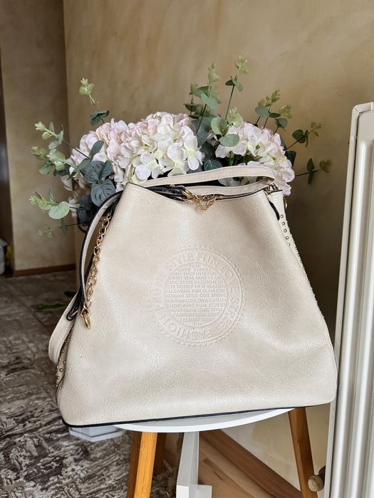 Geanta bej din piele ecologica