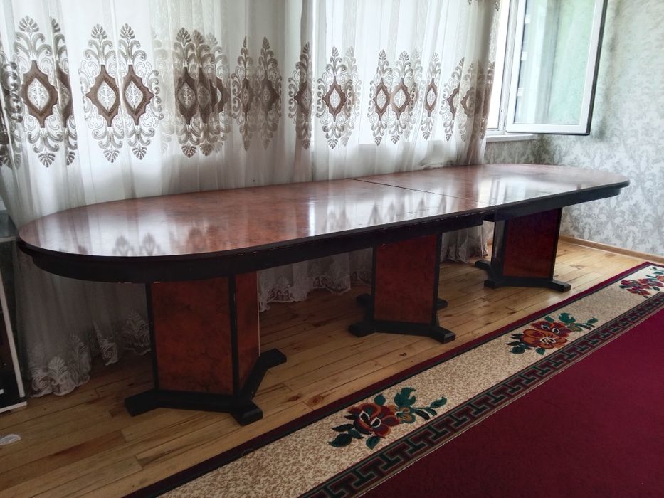 Стол Сотилади холати яхши