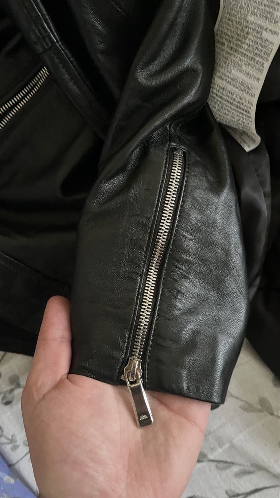 Geaca subtire de piele - Barbati - Zara
