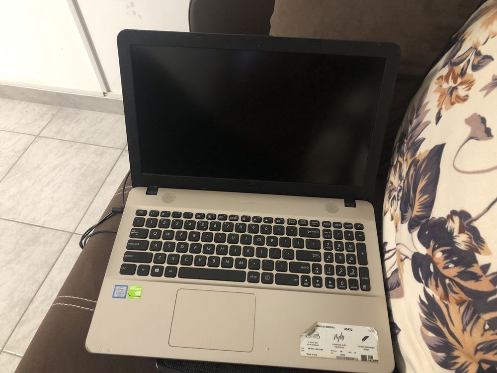 Laptop Asus A541U