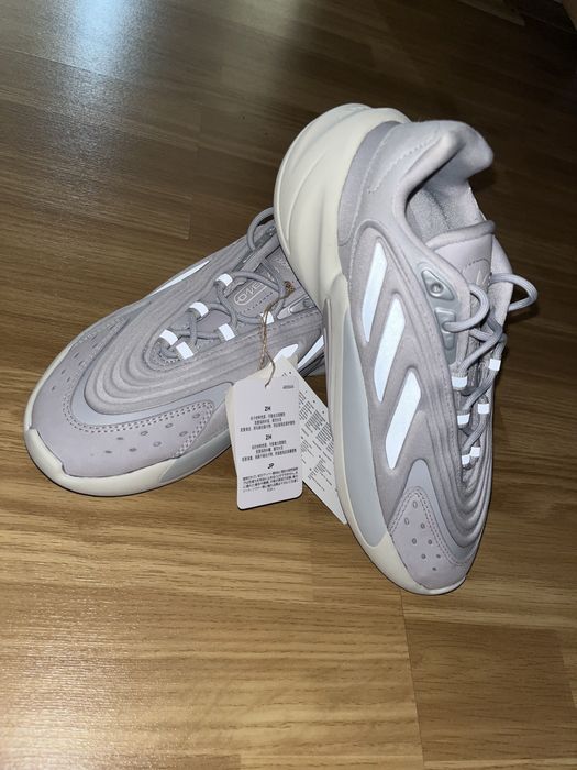 Vand adidasi adidas ozelia!