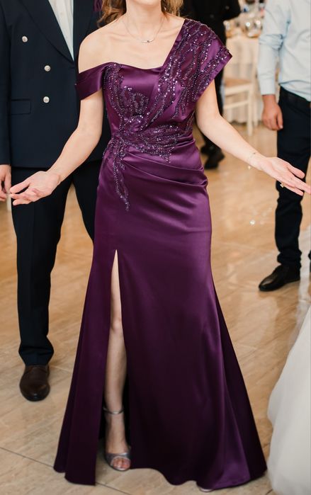 Rochie lunga eleganta de seara