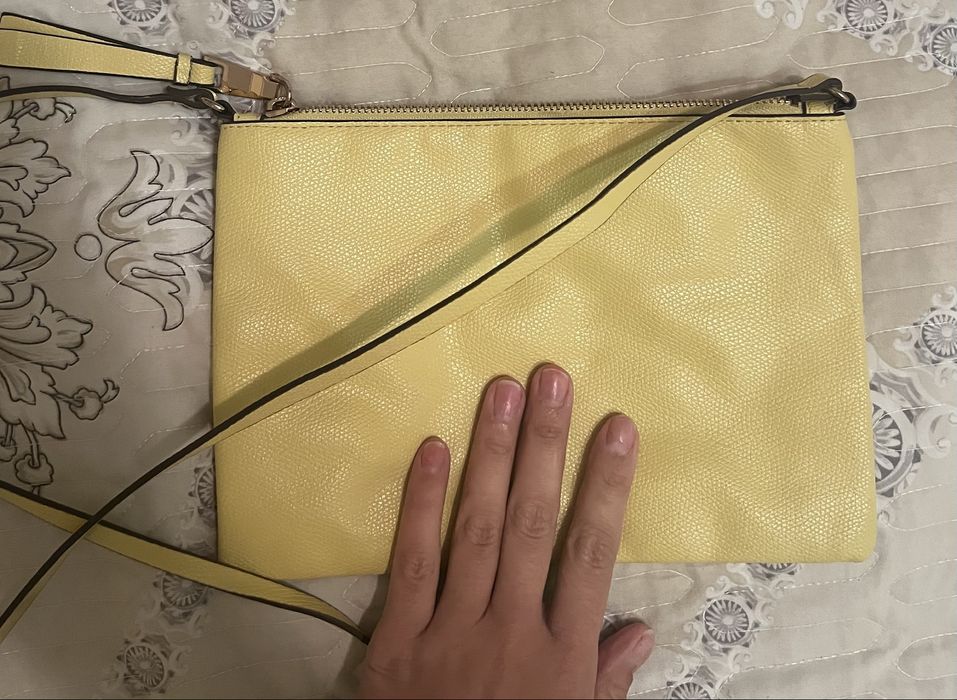Продам сумочку простую
