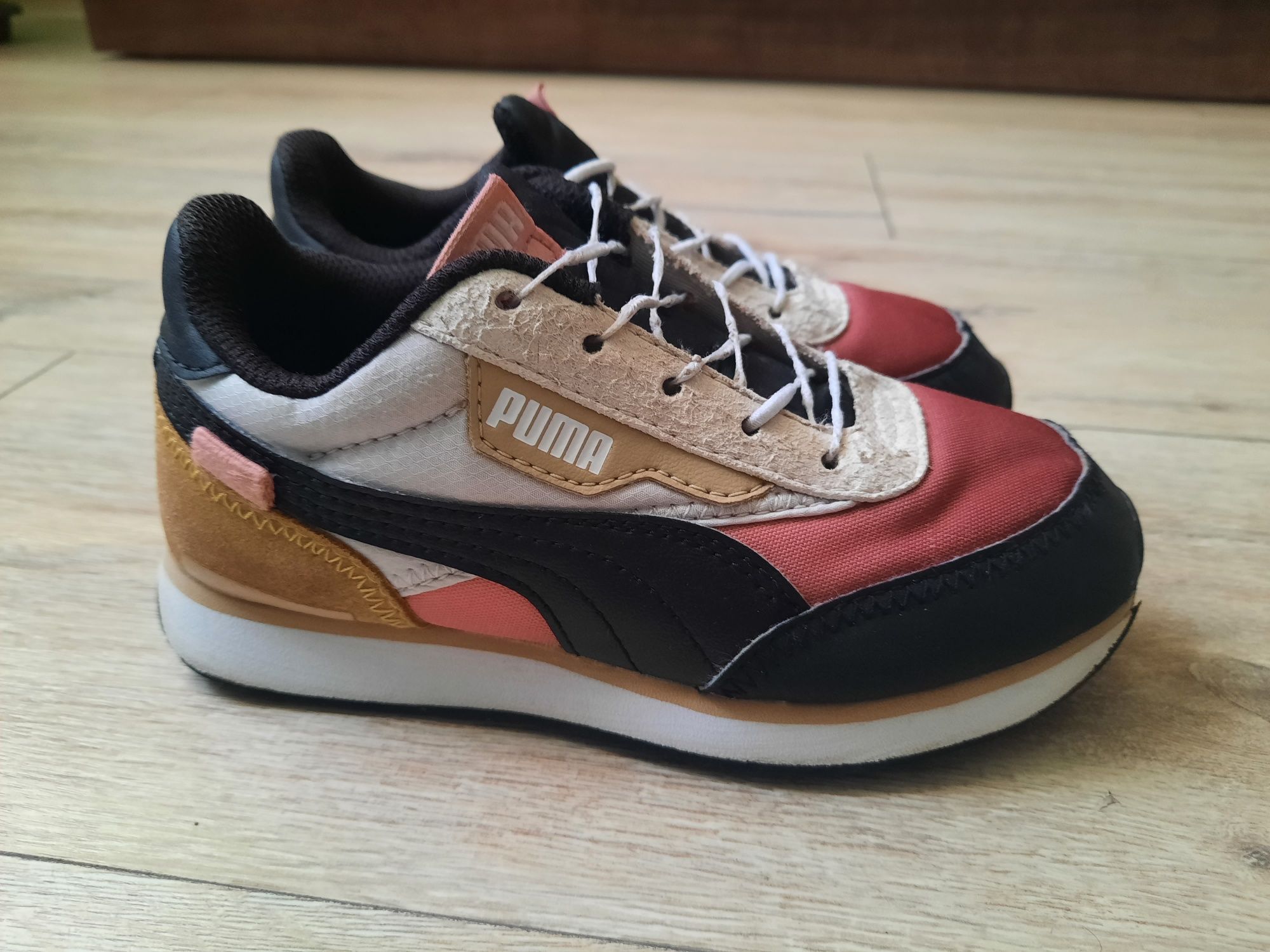 Детски кецове и маратонки Puma