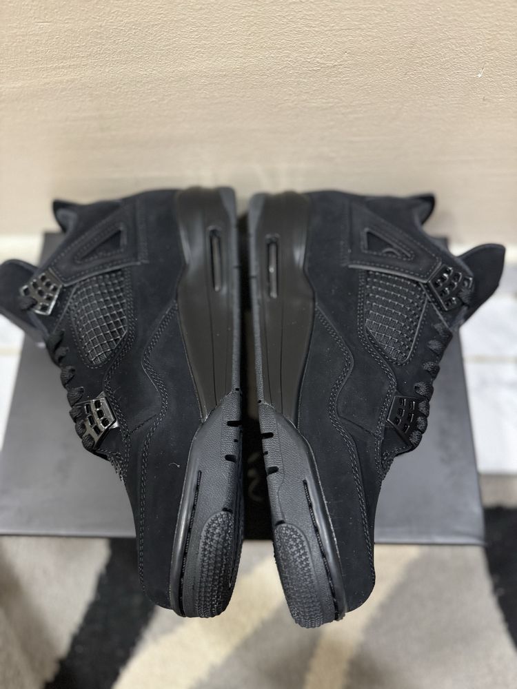 Air Jordan 4 - Black Cat