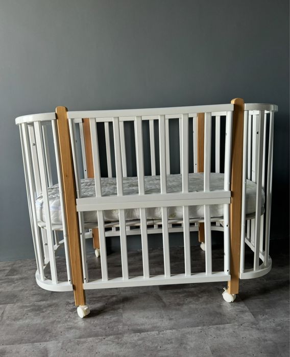 Детская кроватка 8-в-1, отличное состояние