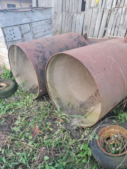 Vând 2 bazine din tablă de 10 mm diametrul 1m, înălțime 1,32m