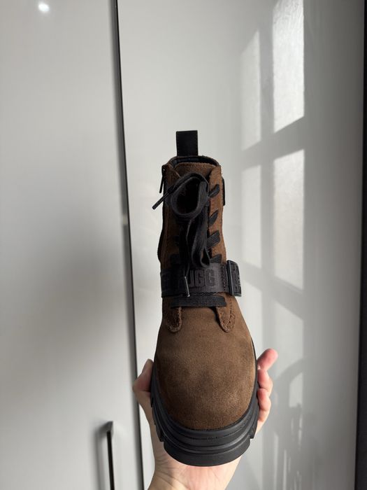 Водоустойчиви дамски боти UGG Ashton Lace-Up