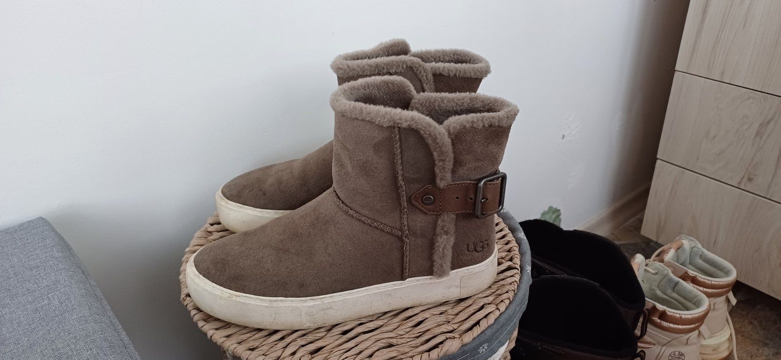 Дамски боти UGG нови