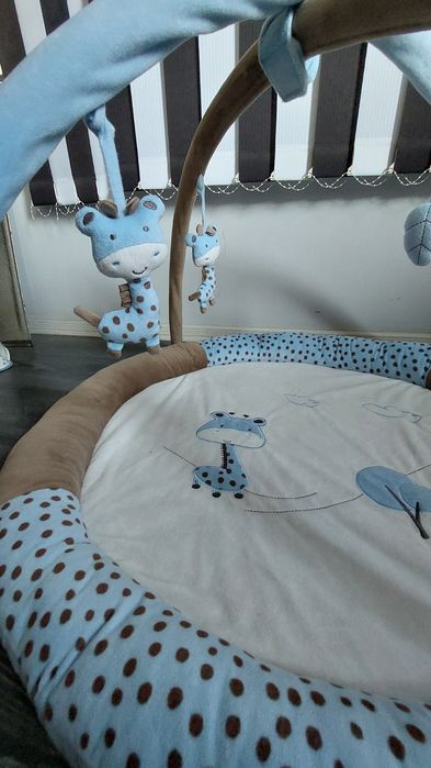 Бебешка активна гимнастика синьо жирафче