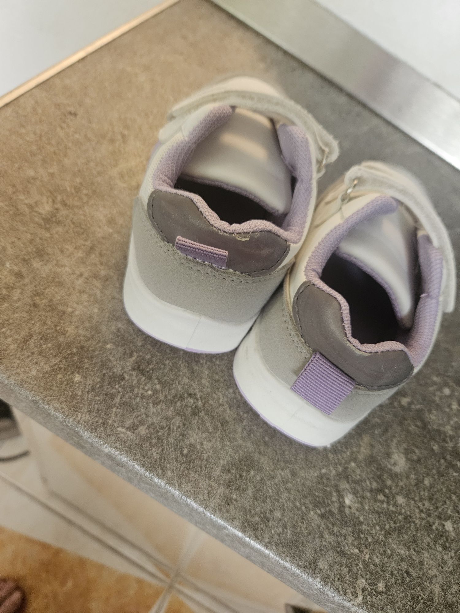Pantofi cu scai nr.24