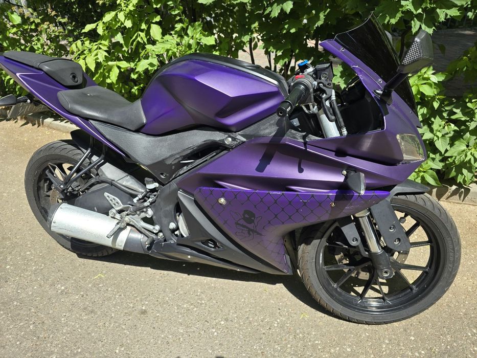 Motocicletă Yamaha YZF-R125, RE11, ABS (nu Honda, Kawasaki, Aprilia)