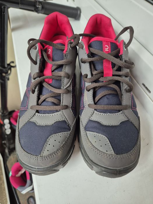 Încălțăminte drumeție- marimea 40