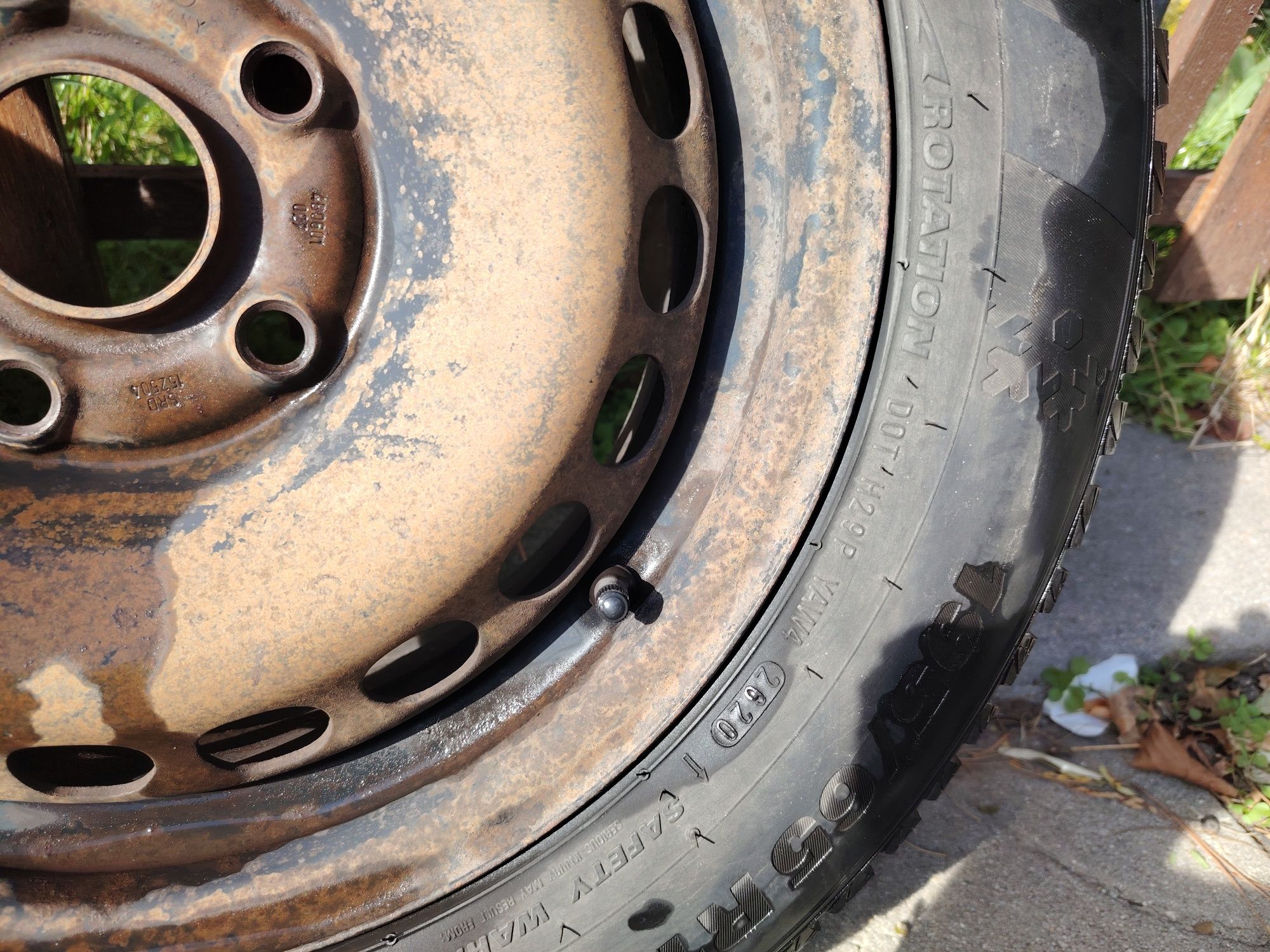 Два броя джанти с гуми 195/65 R15 5x112 заVW