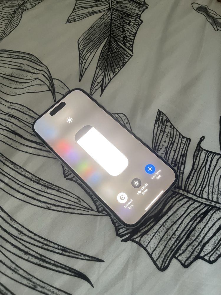 iPhone 15 ; 128gb