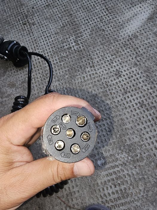 Vand cabluri electrice cap tractor semiremorca