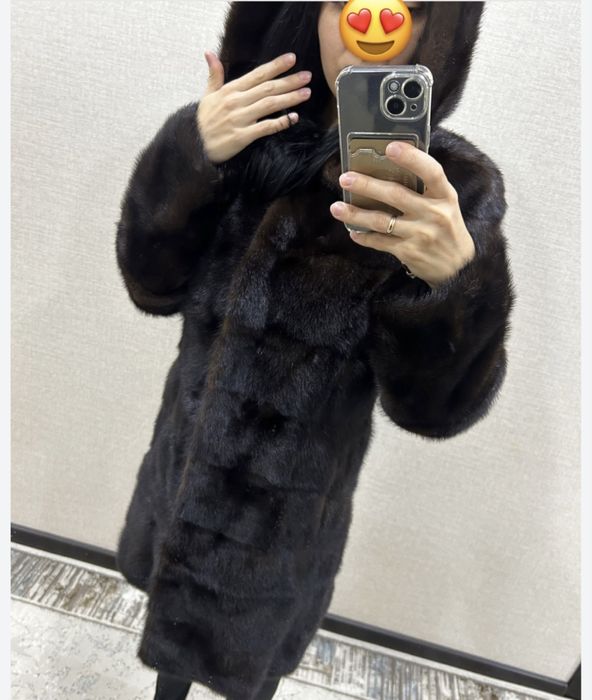 Продам норковую шубу