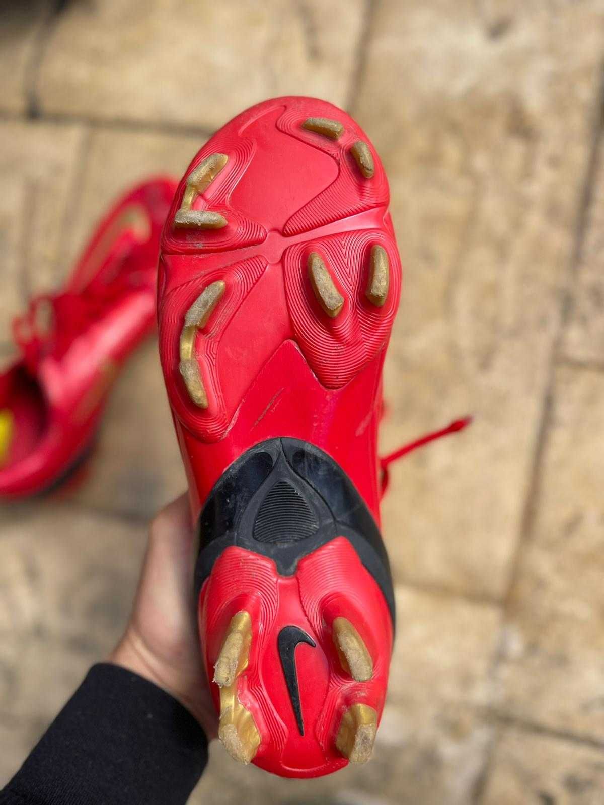 Nike  mercurial.