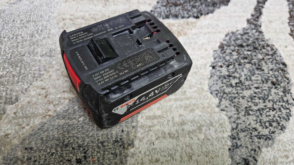 Acumulator Bosch 14.4V cu 3Ah utilizat , original