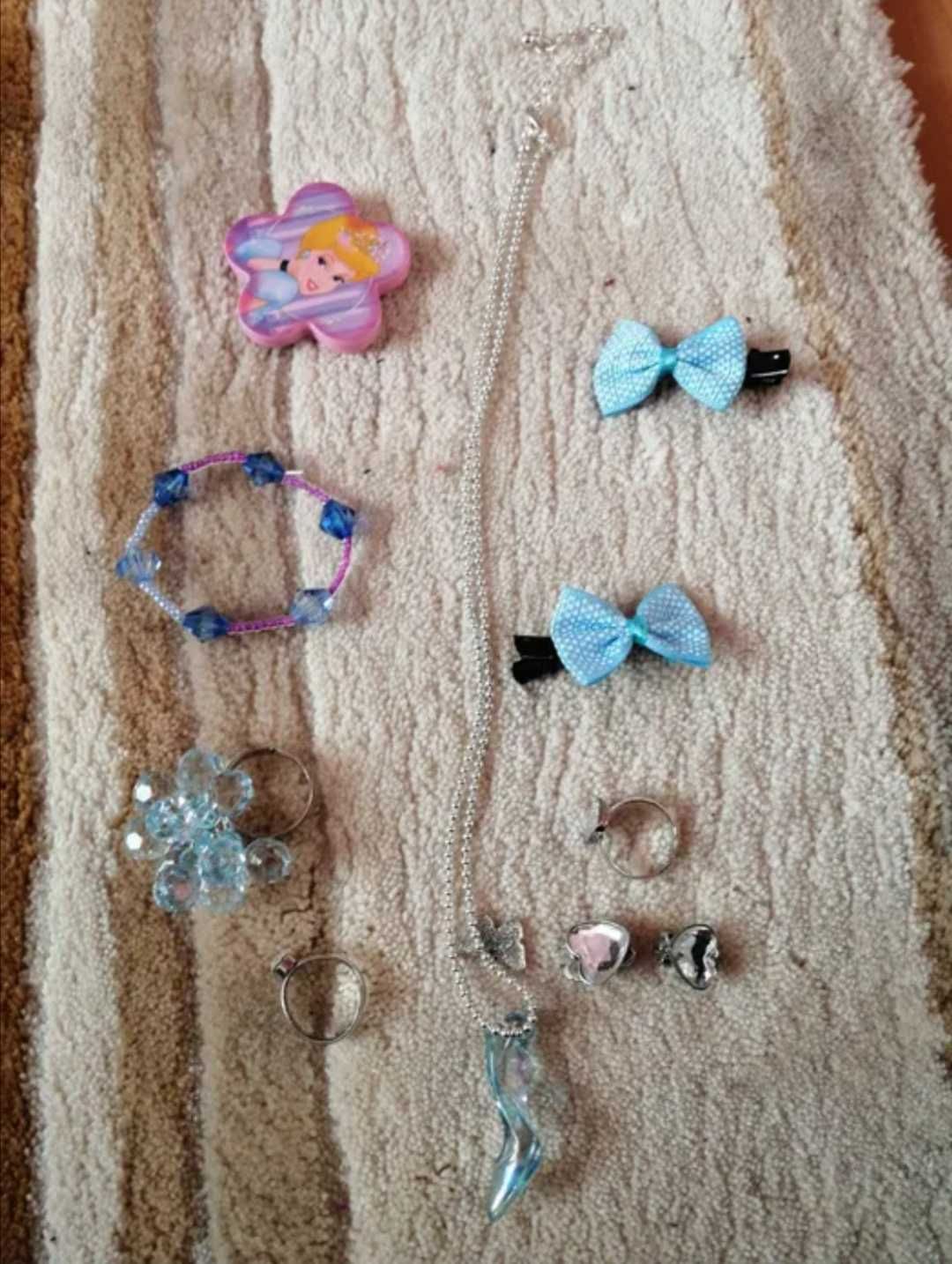 Seturi cu accesorii pt par si bijuterii de joaca