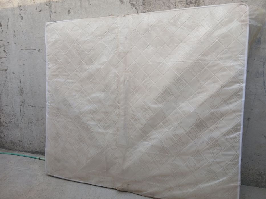 Matras sotiladi srochna