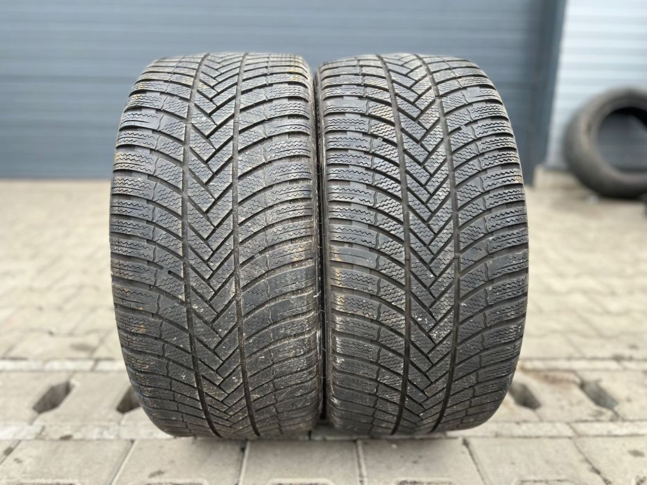 2x 255 35 20 Bridgestone Blizzak LM005 (Anvelope Iarna )