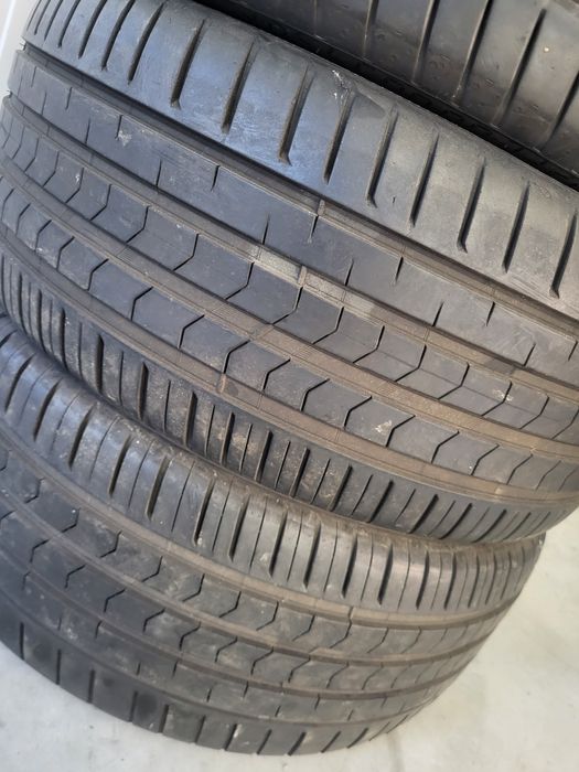 4 бр летни 235/40/18 Vredestein