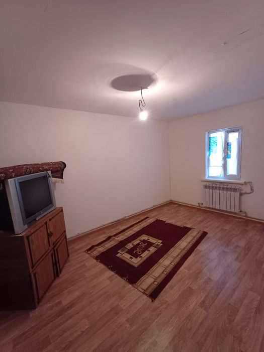 Продам времянку с участком. Самал 4-ул 17-дом