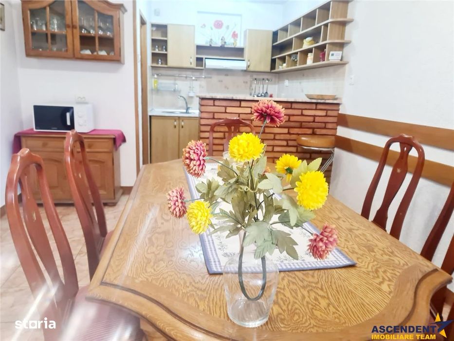 Vila cu 6 camere si garaj propriu, Centrul IstoricDrumul Poienii, Bras