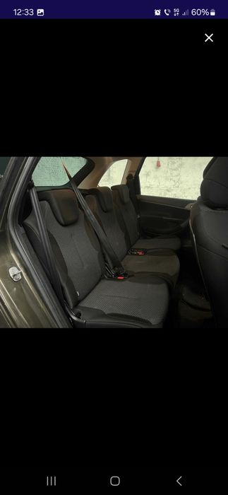 Vând Citroen C4 2012