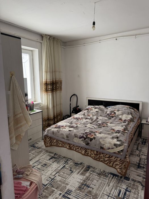 UY SOTILADI MADYAT MAXALADA 2 sotik 3 xona barcha sharit bor