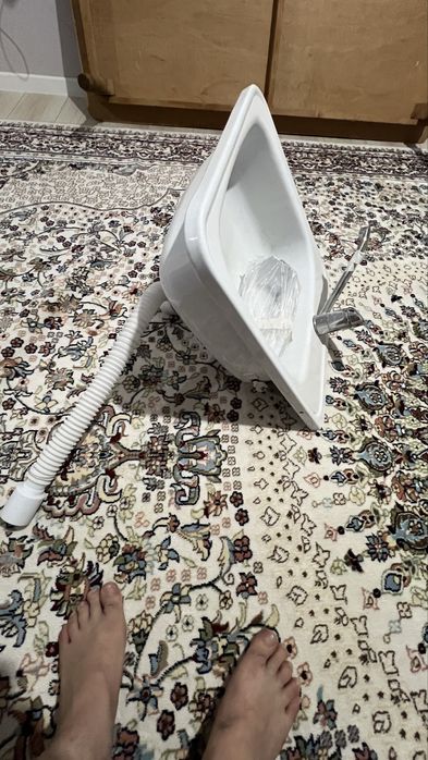 Раковина кран с трубкой сифон в комплекте