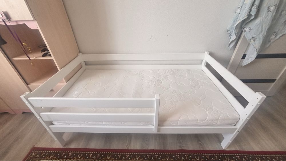 Продам детскую кроватку