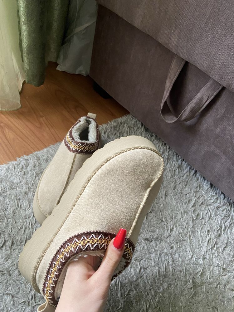 UGG.uri marimea 38